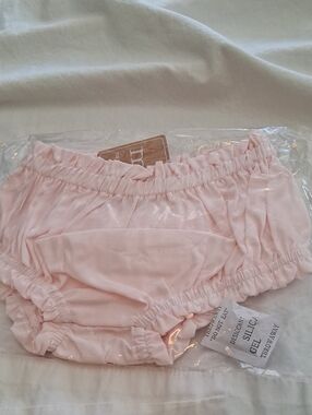 Mud Pie Pale Pink Size 0-3 Months Old..adorable Ruffle Bloomer/Cover Diaper.